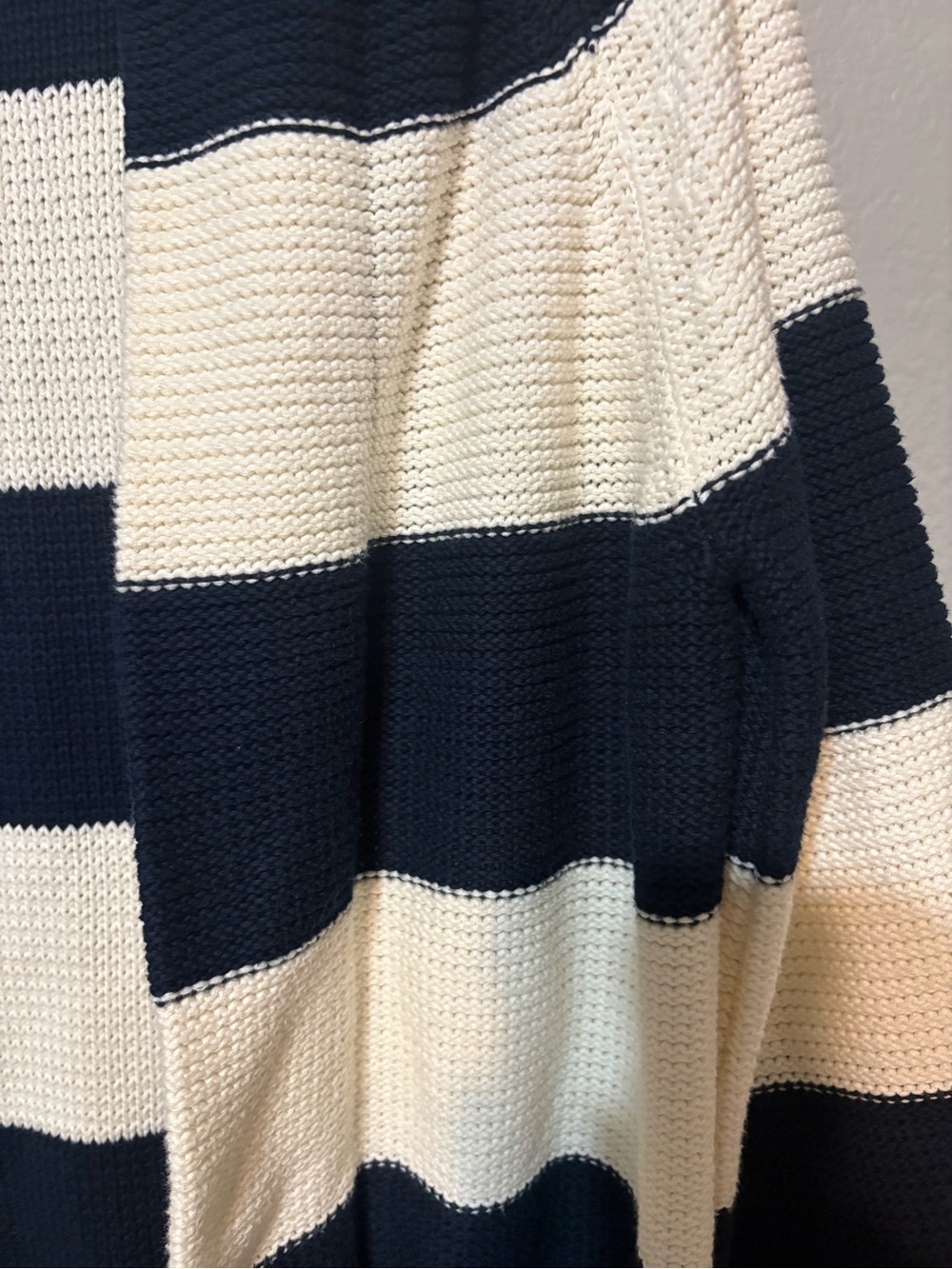 Adorable Women’s Eddie Bauer Navy and Cream Striped Open Cardigan Size M - Picture 4 of 14
